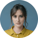 Laura Gómez, Importadora